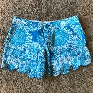 000 Lilly Pulitzer Scalloped Shorts (fits like 00)